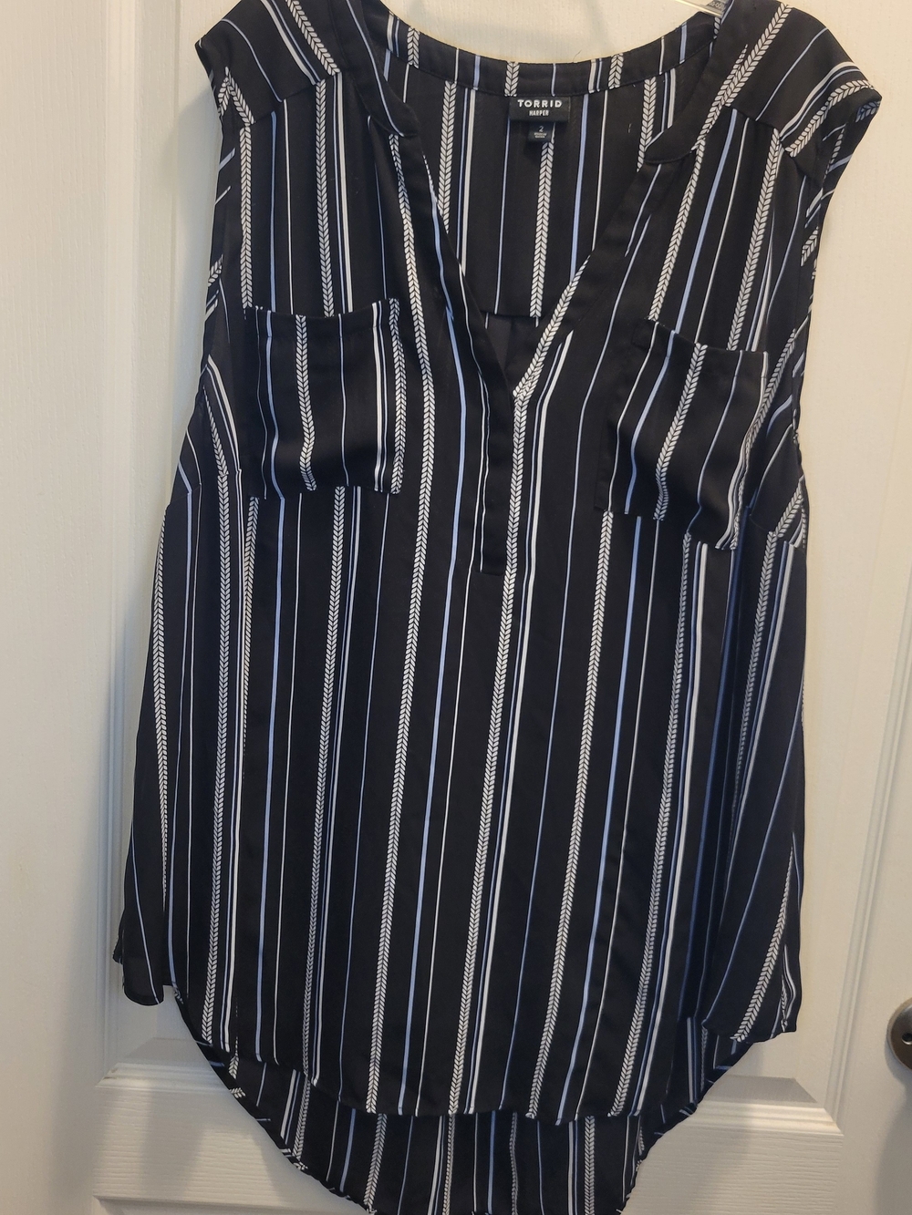 Torrid Harper Blouse Size 2 2X 18/20 Black Blue Striped Sleeveless Tank Top Work